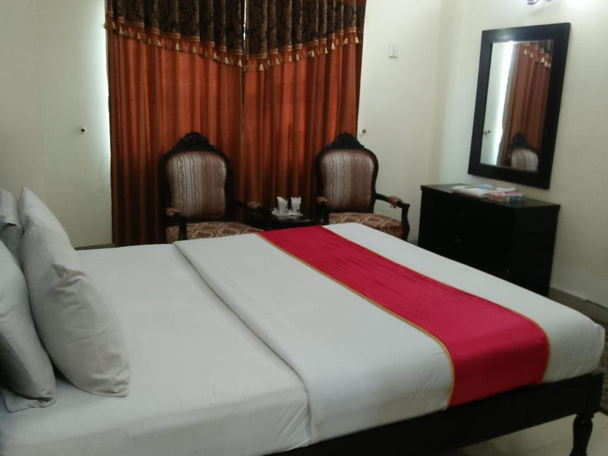 Tourist Inn Hotel Lahore Exterior foto