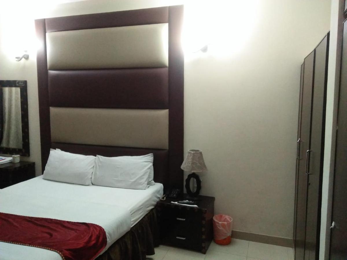 Tourist Inn Hotel Lahore Exterior foto