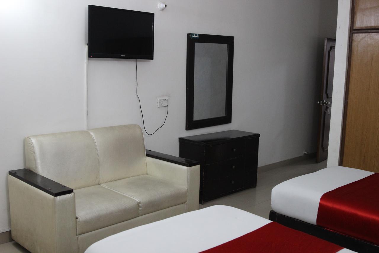 Tourist Inn Hotel Lahore Exterior foto